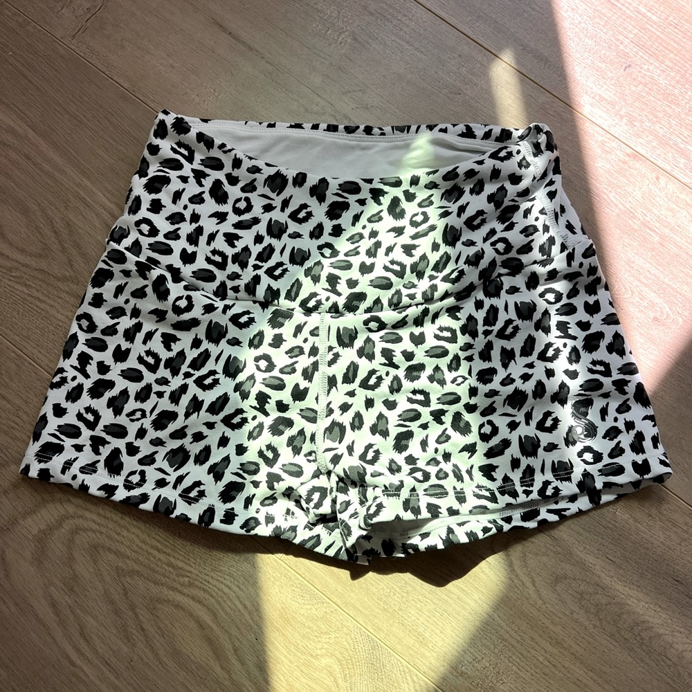 Ryderwear snow leopard, ruffle shorts